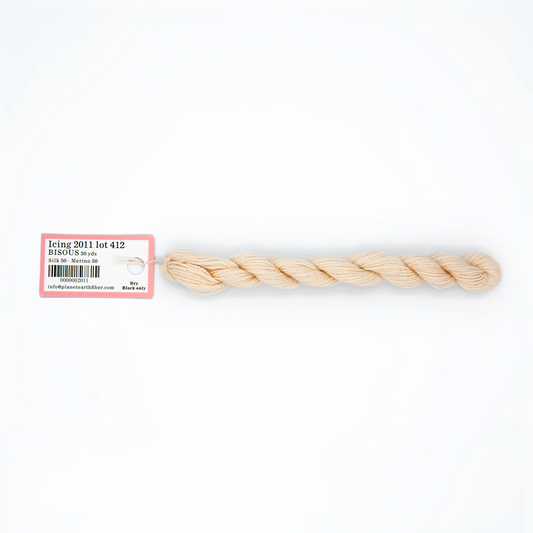 Tilli Tomas | Bisous | 2011 Icing | Thread