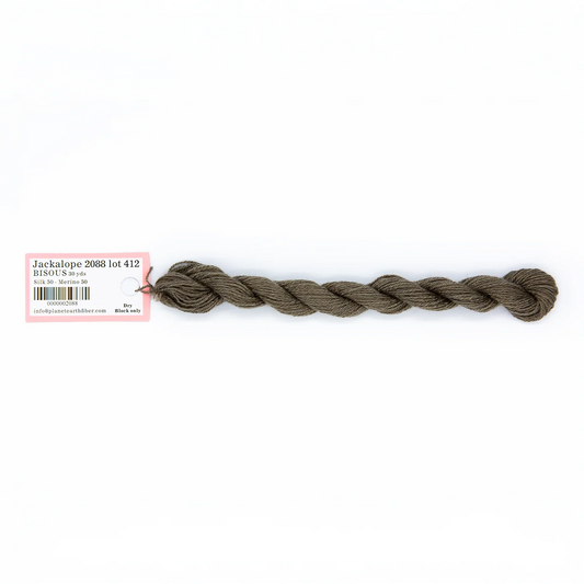 Tilli Tomas | Bisous | 2088 Jackalope | Thread