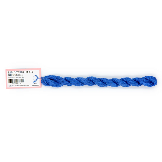 Tilli Tomas | Bisous | 2136 Lift Off | Thread