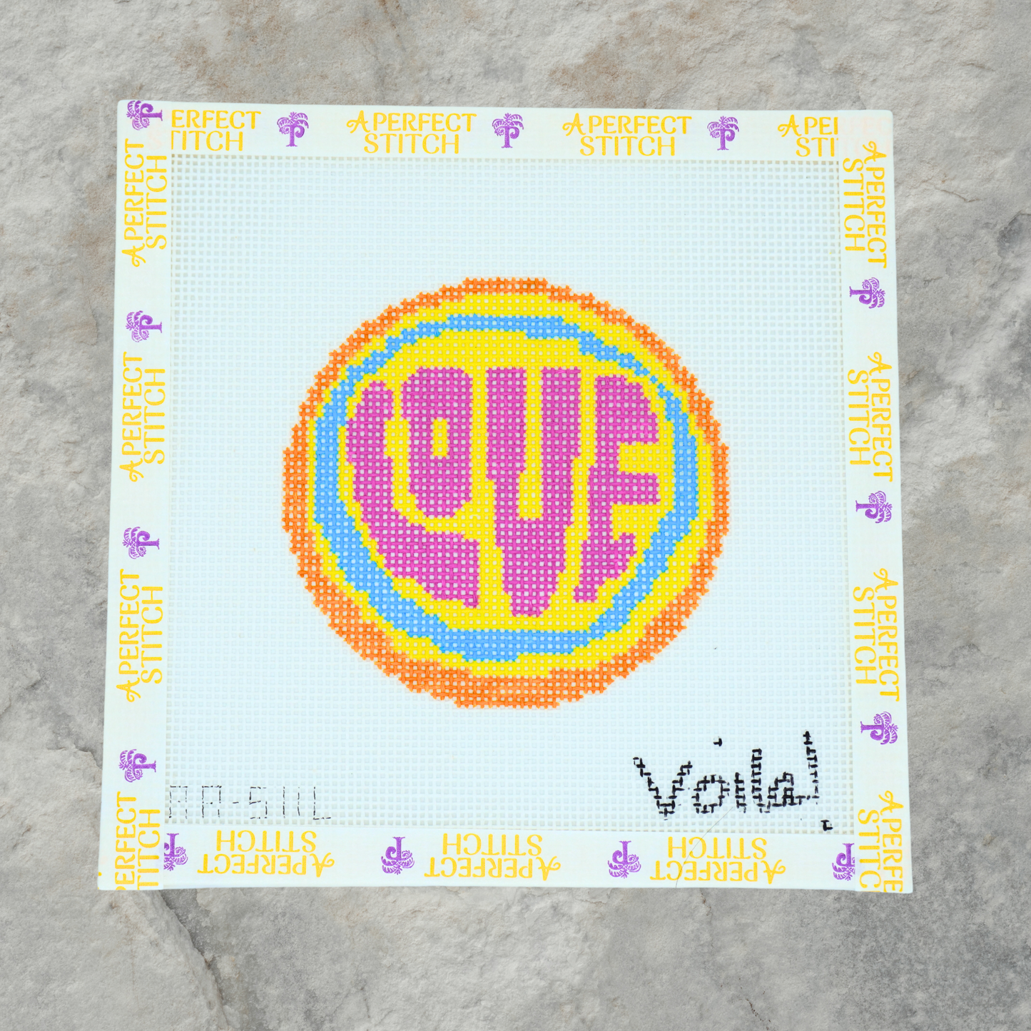 Voila | Love Round Ornament | Canvas