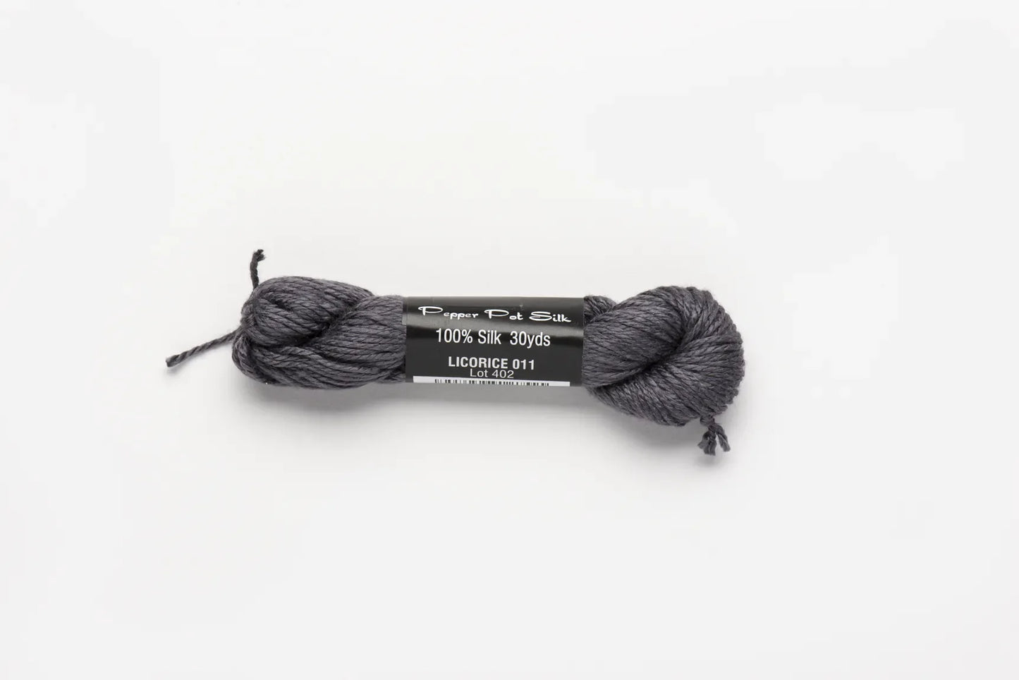 Tilli Tomas | Pepper Pot Silk | 011 Licorice | Thread